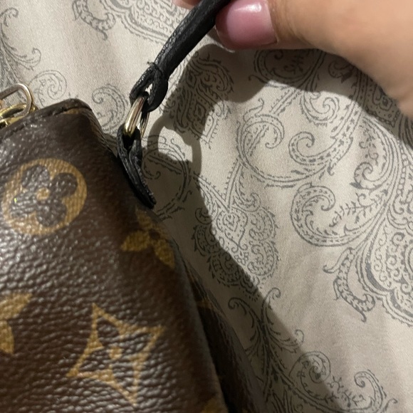 Authentic Louis Vuitton Pallas - Picture 6 of 12